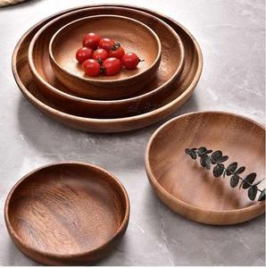 Plateau à gâteau élégant en bois avec piédestal, écologique et durable, pour mariages, fêtes, présentation de desserts à la maison - Product Image 4