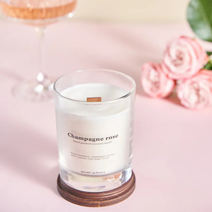 Bougie parfumée en Rose biologique personnalisée, Rose Champagne - Product Image 3