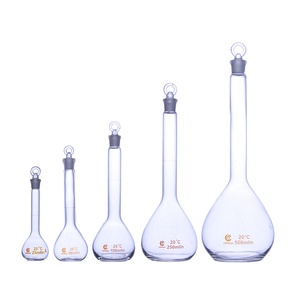 Fiole jaugée en plastique avec couvercle CORDIAL pour utilisation en laboratoire à l'école ou au service de recherche - Product Image 6