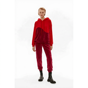 Ensemble jogging et sweat à capuche en velours polaire color block rouge pour femme, coupe décontractée, manches longues, survêtement d'hiver avec poches latérales et cordon de serrage - Product Image 1