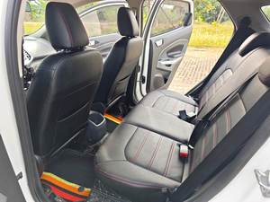 Auto Usado Ford <span class=keywords><strong>EcoSport</strong></span> <span class=keywords><strong>2016</strong></span>, Segunda Mano, 1.5L, Automático, Volante a la Izquierda, SUV, Buen Estado, Bajo Kilometraje, Gran Oferta, Exportación, Venta al Por Mayor - Product Image 5