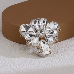 Broche de Cristal con Forma de Flor, con Engaste de Aleación de Zinc, Accesorio de Moda para Mujer, para Bodas - Product Image 3