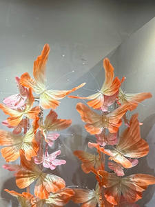 Décorations géantes de papillons artificiels en organza surdimensionnés, fabriquées à la main, pour la réception de mariage, la toile de fond d'événement - Product Image 6