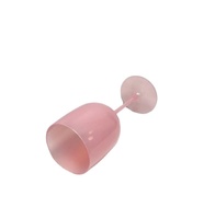 Offre Spéciale 16oz polycarbonate longue tige vin tasse 500ml en plastique incassable vin verre noir en plastique gobelet avec logo impression