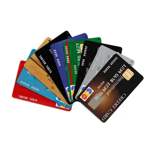 بطاقة معدنية سادة مخصصة مع فتحة رقاقة وشريط ممغنط للتوقيع بطاقة الخصم بطاقة التأشيرة والائتمان NFC RFID مصنعي بطاقات البنك المعدنية