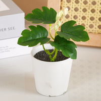 Plantes vertes artificielles de haute qualité en pot, fleurs artificielles décoratives pour salon, mini bonsaïs, ornements, pots de plantes en plastique