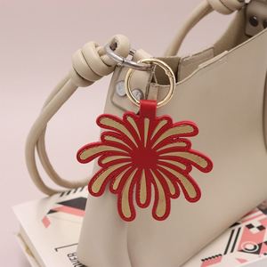 Colgantes Creativos con Forma de Fuegos Artificiales, Elegante Llavero de Fuegos Artificiales, Adorno de Cuero Sintético para Bolsos con Diseño de Fuegos Artificiales, Ideal para Regalos - Product Image 2