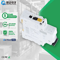 Nouveau disjoncteur électrique Schneider A9F03102 d'origine, contrôleur programmable PLC en stock