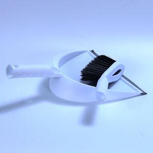 Usine Mini brosse <span class=keywords><strong>balai</strong></span> <span class=keywords><strong>et</strong></span> <span class=keywords><strong>pelle</strong></span> à poussière ensemble <span class=keywords><strong>petit</strong></span> <span class=keywords><strong>balai</strong></span> <span class=keywords><strong>pelle</strong></span> pour bureau bureau <span class=keywords><strong>et</strong></span> clavier nettoyage - Product Image 4