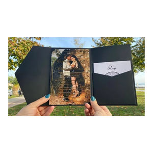 Vente en gros de luxe personnalisée élégante <span class=keywords><strong>invitation</strong></span> de mariage en acrylique avec <span class=keywords><strong>photo</strong></span> et enveloppe de poche noire à trois volets - Product Image 1