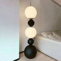 Lampe de table design moderne italienne LED E27 en métal pour salon, chambre, bureau - Lampe sur pied décorative minimaliste pour créer une ambiance