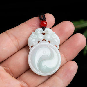 Colgante de Jade Natural de Myanmar con Diseño de Tai Chi Pi Xiu, Estilo Chino UNISEX, Diseño Original, Regalo con Certificado de Tasación PX46 - Product Image 3