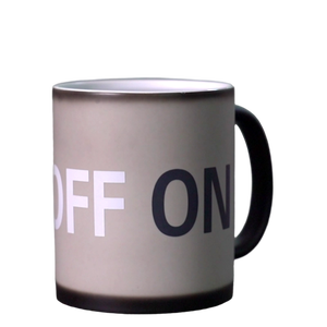 Vente en gros de <span class=keywords><strong>mug</strong></span> magique 11oz <span class=keywords><strong>personnalisé</strong></span> couleur changeante <span class=keywords><strong>noir</strong></span> rouge bleu mat sublimation transfert de chaleur tasse en céramique avec poignée C coeur - Product Image 5