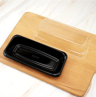 Vente en gros de boîtes à gâteaux jetables en plastique avec couvercle anti-buée, emballages rectangulaires pour hot-dogs et snacks alimentaires de couleur blanche