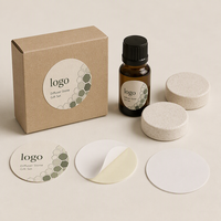 Individuell bedrucktes Diffusorstein-Geschenkset mit Branding, 90 g/m² strukturiertes Papier, zweifarbiger Druck, Kiss-Cut-Selbstklebeetikett aus Papier.
