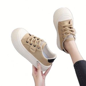 Baskets blanches à semelle souple Cloud Cushion, chaussures plates tendance à semelle épaisse printemps-automne 2026, chaussures décontractées polyvalentes pour étudiants - Product Image 3
