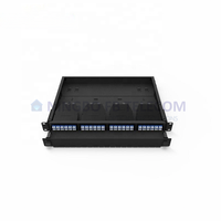Boîtier de cassette MPO/MTP pour montage en rack, avec cordon de brassage et répartiteur de câble MPO