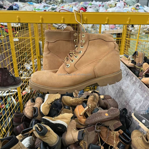 S26 <span class=keywords><strong>bottes</strong></span> d'<span class=keywords><strong>occasion</strong></span> en cuir haut <span class=keywords><strong>de</strong></span> gamme <span class=keywords><strong>bottes</strong></span> Martin chaussures d'escalade d'<span class=keywords><strong>occasion</strong></span> <span class=keywords><strong>de</strong></span> marque pour hommes et femmes en balles - Product Image 2