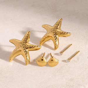 Set di Orecchini Nautici J&D in Acciaio Inox Placcato Oro 18k, Design Vintage con Stelle Marine e Conchiglie, Orecchini a Cerchio con Perle Finte - Product Image 6