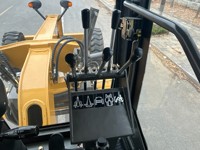 Nouvelle Mini Niveleuse 4x4 de 0,8, 1,0, 1,5, 2,5 Tonnes avec Accessoires, Petite Niveleuse à Moteur pour Travaux de Terrassement et de Construction