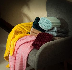 Chăn nhẹ mềm mại và ấm áp với kết cấ<span class=keywords><strong>u</strong></span> sọc, Chăn lông cừ<span class=keywords><strong>u</strong></span> tùy chỉnh, chăn mù<span class=keywords><strong>a</strong></span> đông flannel - Product Image 6