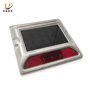 Большие (150 мм) водонепроницаемые (IP68) светоотражающие дорожные маркеры на солнечных батареях из алюминия с LED-подсветкой для предупреждения об опасности - Product Image 1