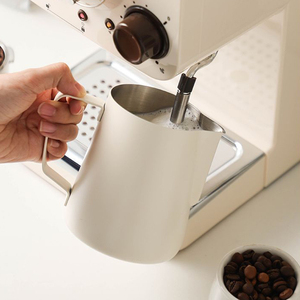 Brocca per <span class=keywords><strong>Latte</strong></span> in Acciaio Inox Nero da 600ml per Espresso, <span class=keywords><strong>Latte</strong></span> Art, Montare Crema e Schiuma, Accessorio per Macchina da Caffè - Product Image 6