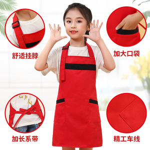 Delantal infantil de poliéster rojo para pintar en el estudio de arte, para niños, con bolsillos grandes y correas ajustables - Product Image 1
