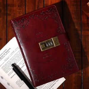 Diario con serratura per donna con chiusura a chiave segreti con copertina in rilievo rosso rubino 120 GSM 224 <span class=keywords><strong>pagine</strong></span> spesse - Product Image 2