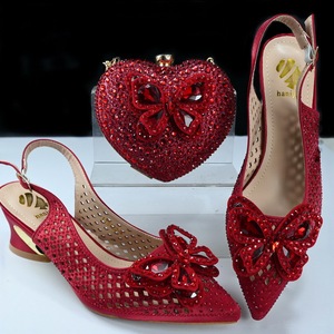 Set di Borsa a Forma di Cuore <span class=keywords><strong>con</strong></span> <span class=keywords><strong>Farfalla</strong></span> in Cristallo e <span class=keywords><strong>Scarpe</strong></span>, Sandali di Alta Qualità <span class=keywords><strong>con</strong></span> Tacco Basso, Set Popolare di <span class=keywords><strong>Scarpe</strong></span> e Borsa - Product Image 2