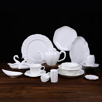 P & T Fournitures d'hôtel Ensembles de vaisselle de luxe Ensembles de thé classiques Assiette Plat Céramique Nouveau Bone China Bol Vaisselle pour la maison et la cuisine
