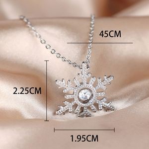 Collar Elegante de Alta Gama para Mujer, Diseño de Colgante de Copo de Nieve Blanco, Cadena de Eslabones Geométricos, Latón con Circonita, para Aniversario - Product Image 4