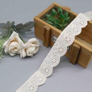 Cinta de encaje de algodón delicado ecológico al por mayor de 3 cm con diseño floral bordado personalizable para muñecas - Product Image 5