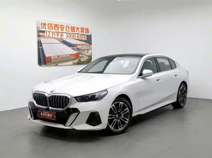 BMW 530Li M Sport 2024 Usado, Híbrido Ligero de 48V y 258HP, Sedán de Lujo, Auto Familiar Usado, 5 Plazas, Tracción Trasera, Autos de Segunda Mano en Venta para Exportación - Product Image 2