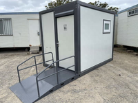 Toilettes préfabriquées mobiles d'extérieur en panneaux sandwich, design moderne, écologiques et longue durée de vie, vente en gros directe usine