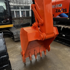 รถขุดไฮดรอลิก HITACHI ZX120 ของแท้จากญี่ปุ่น ประสิทธิภาพเชื่อถือได้ น้ำหนัก 12 ตัน รถขุดมือสองสำหรับงานโครงสร้างพื้นฐานในเมือง มีสินค้าในสต็อก - Product Image 4