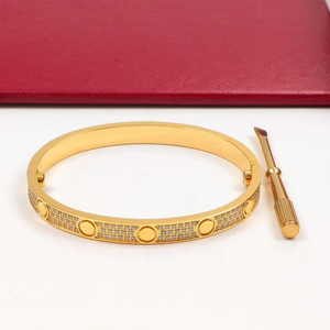 豪华 18K 金不锈钢螺丝手链 锆石心形设计时尚男士手链批发 - Product Image 2