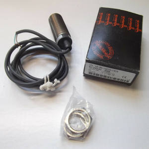 Sensor de proximidad inductivo Mt-Schmersal IFL 10-30-10T, detección de 10 mm, 1NO, control enrasado - Product Image 1