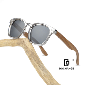 Лидер продаж, классические деревянные солнцезащитные очки унисекс в оправе с индивидуальным логотипом, дешевые поляризованные пластиковые солнцезащитные очки из бамбука, очки для женщин - Product Image 1
