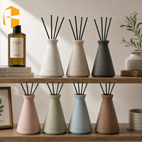 FUBEI LIVING Vente en gros Bouteille diffuseur en céramique conique mate personnalisée 200ml avec bâtonnets diffuseurs pour huiles parfumées et aromathérapie