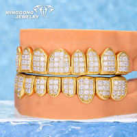 Joyas de Hiphop de Estilo Moderno: Grillz de Panal Chapado en Oro con Moissanita Plateada de Corte Brillante y Dientes de Diamante Brillantes Personalizados
