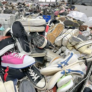 Vente en gros de chaussures en toile blanche tendance déjà utilisées Vente en gros de chaussures en toile décontractées pour femme Chaussures croissantes Ballots mixtes en toile - Product Image 1