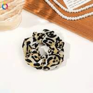 Trending Fashion Beaded Acrylic Flower Scrunchies Luxury Kids Accesorios para el cabello Venta caliente al por mayor - Product Image 1