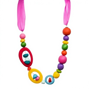 Nouveau collier de perles géométriques colorées avec breloques en résine, élégant pour les soirées, bijoux de mode unisexe, cadeau de mariage pour femme - Product Image 1