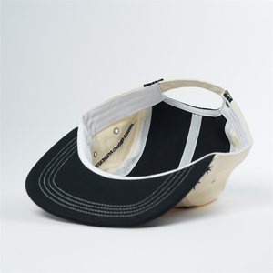 5-Panel-Hüte aus Baumwolle mit flachem Schirm und unterschiedlichen Farbtönen, 5-Panel-Camp-Caps mit gesticktem Logo - Product Image 3