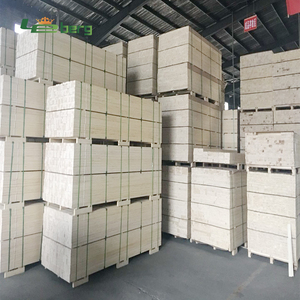 <span class=keywords><strong>Bois</strong></span> lamellé-collé <span class=keywords><strong>en</strong></span> peuplier massif LVL <span class=keywords><strong>de</strong></span> première qualité pour meubles et palettes - Product Image 4