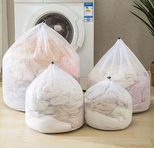 Sacs à linge en filet de polyester moderne à mailles fines, écologiques, de grande taille, avec cordon de serrage, pour chaussures, avec logo personnalisé - Product Image 3