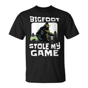 Bigfoot Stole My Game Gamer T-Shirt Design de jeu de tir en première personne - Product Image 1
