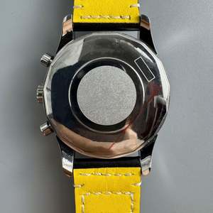 นาฬิกาข้อมือควอตซ์ผู้ชาย รุ่นใหม่ ประดับเพชร BLS แฟชั่นสปอร์ต นาฬิกาดำน้ำ สายหนัง กันน้ำ ATM เรืองแสง วินเทจ นาฬิกาคู่ - Product Image 3