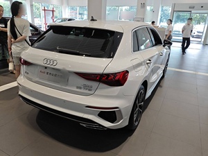 <span class=keywords><strong>Audi</strong></span> <span class=keywords><strong>A3</strong></span> 2022 d'occasion, restylée, Sportback <span class=keywords><strong>A3</strong></span> 35 TFSI, <span class=keywords><strong>berline</strong></span> sportive de luxe, faible kilométrage, <span class=keywords><strong>prix</strong></span> bas en Chine - Product Image 5